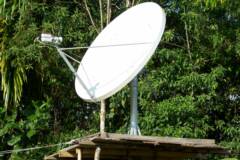 Internet satelital WiFi energía solar eléctrica